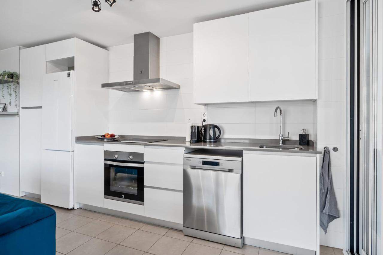 Luxury New Apartment City Center Estepona - Private Parking Exteriér fotografie